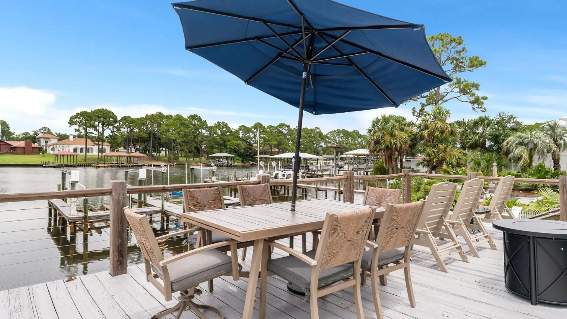 Semesterbostad Beach Bay Getaway! Bayfront 4Br 4Ba House Sleeps 12 Private Pool Boat Dock Panama City Beach