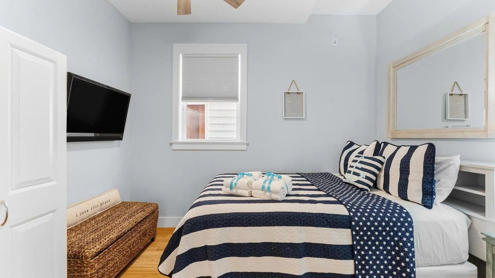 Beach Bay Getaway! Bayfront 4Br 4Ba House Sleeps 12 Private Pool Boat Dock Panama City Beach Semesterbostad